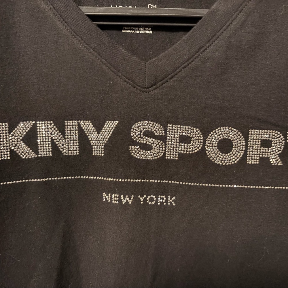 DKNY Sport Black Tee with sparkly Logo - Picture 4 of 5